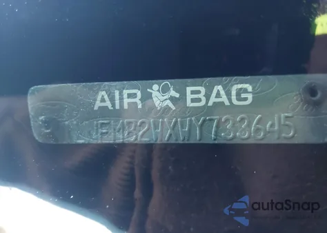 1998 Lincoln Town Car Signature from USA, damaged, VIN 1LNFM82WXWY733645